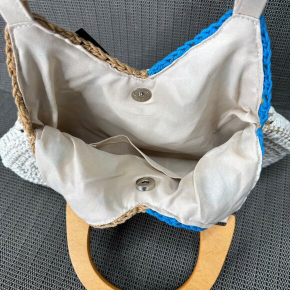 No Boundaries Crochet Handbag With Wooden Handles & Mushroom Design One Size - Picture 6 of 6